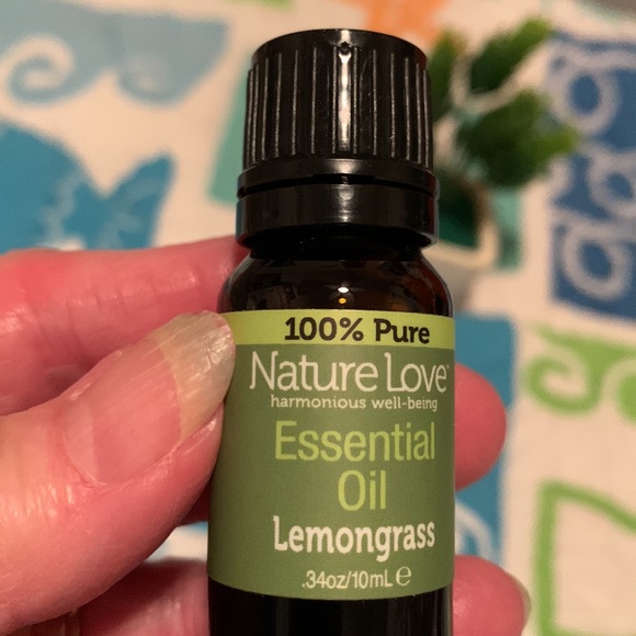 Diffuser and Essential Oil - Picture 2 of 6